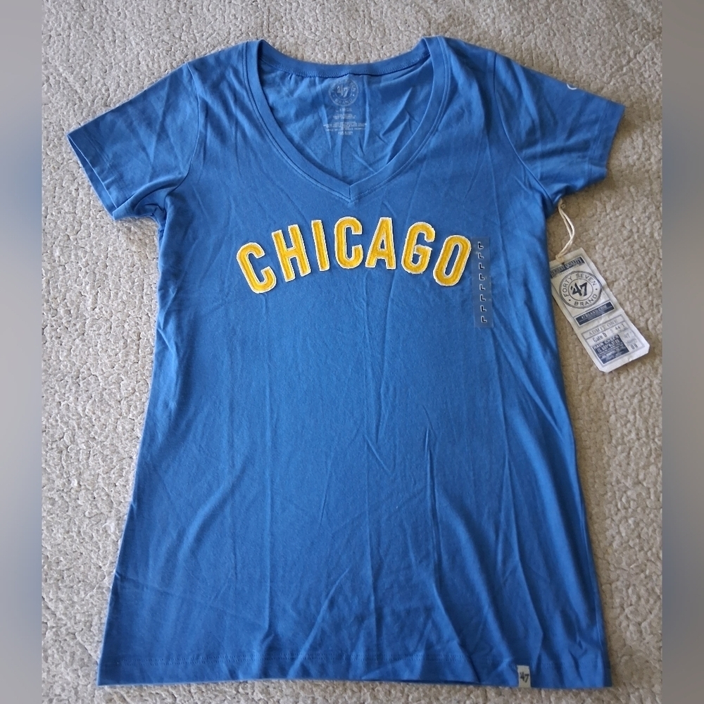 MLB 47 Women's Blue Tee with Yellow 'Chicago' Print Large